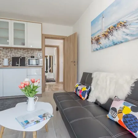 Marina Pavic 02 * Хвар